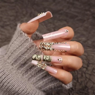 ডিজাইন করা কফিন পেরেক